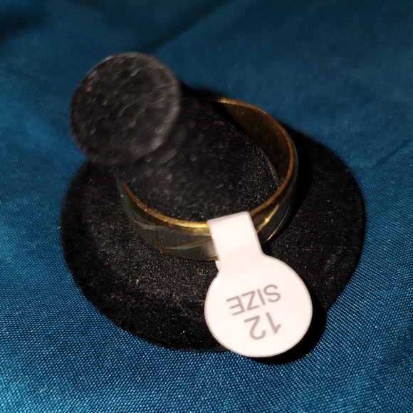 New Elegant Gold and Silver Men's  Titanium Steel Ring - Picture 2 of 4